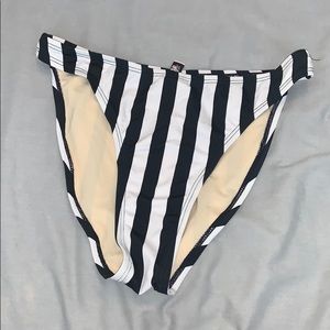 High-waisted bottoms